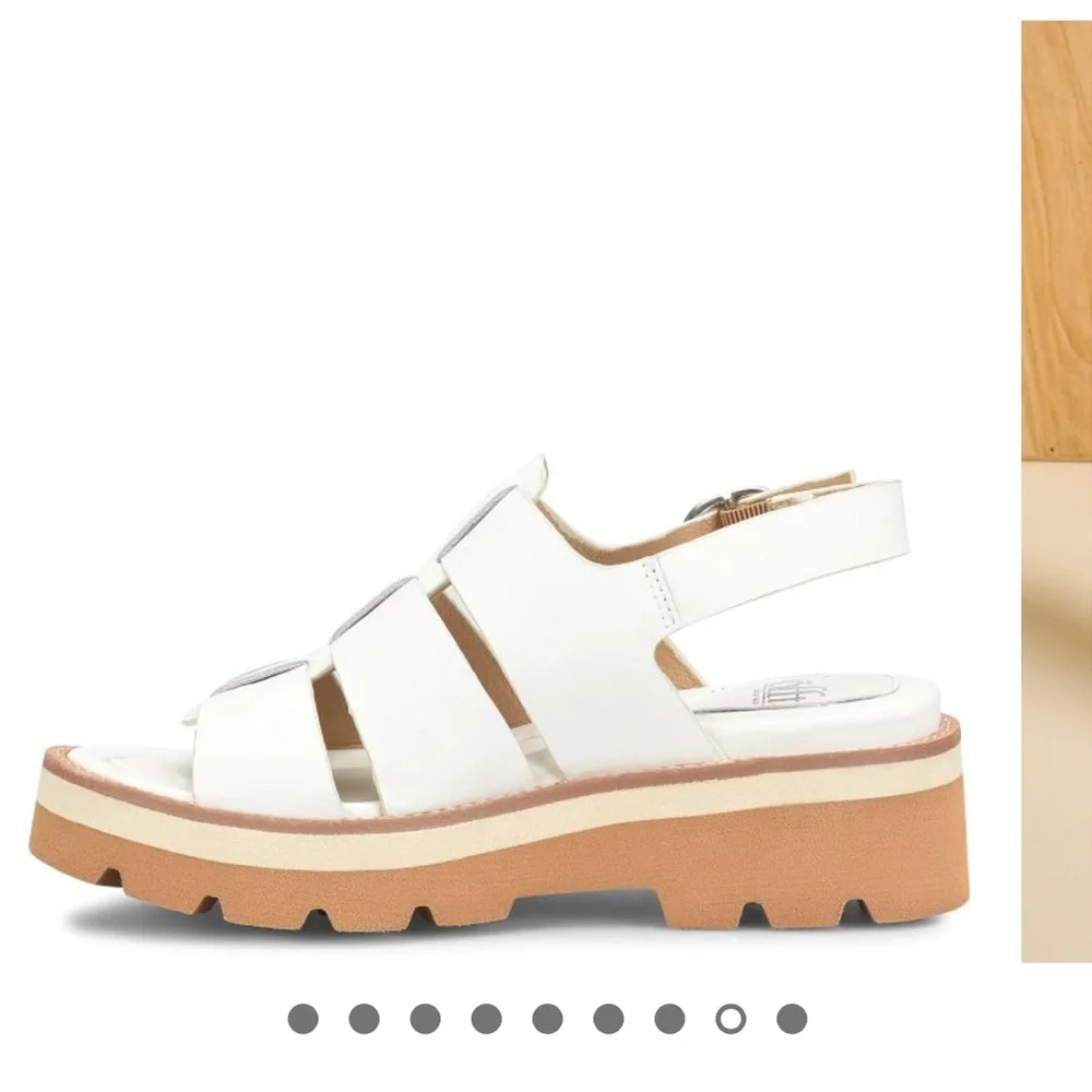 SOFFT size 10 White Patrina Leather Iconic Fisherman Sandals NEW - Picture 3 of 12